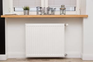 Jaki rodzaj ogrzewania bardziej się opłaca – ogrzewanie podłogowe czy grzejniki? 