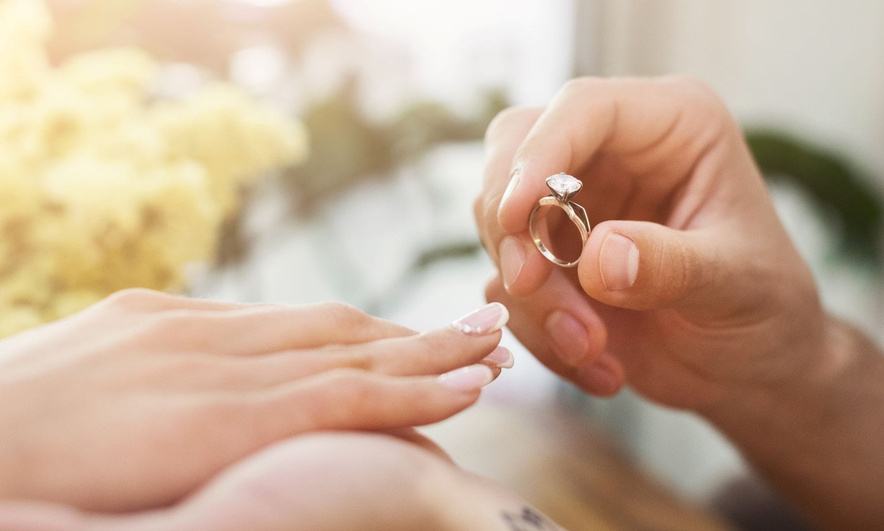 Ile wydać na pierścionek zaręczynowy?