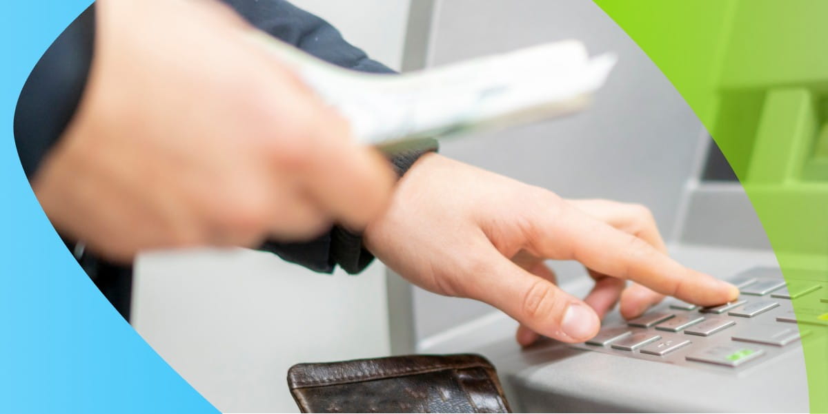 Jak korzystać z wpłatomatu? Co musisz wiedzieć? 